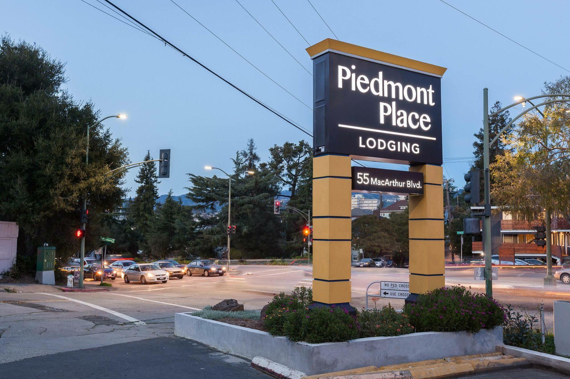 Piedmont Place Motel Oakland Exterior photo