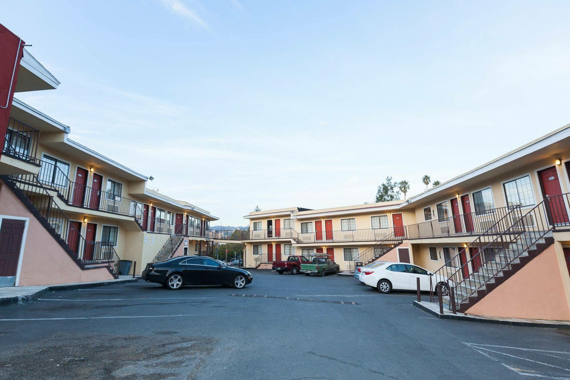 Piedmont Place Motel Oakland Exterior photo